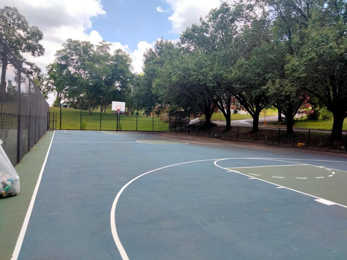 Birmingham'S Spacious Uptown Family Retreat מראה חיצוני תמונה